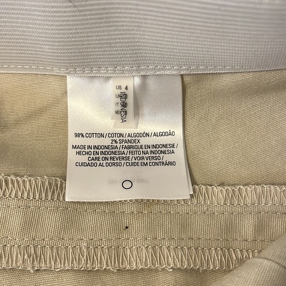 Tahari Pants Stretch Pleated Tan Size 4 NWT - Picture 8 of 8